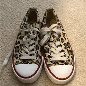 Leopard Print Canvas Sneakers‎